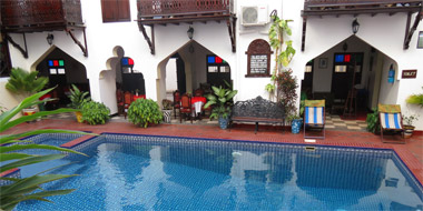 Dhow Palace Hotel Pool